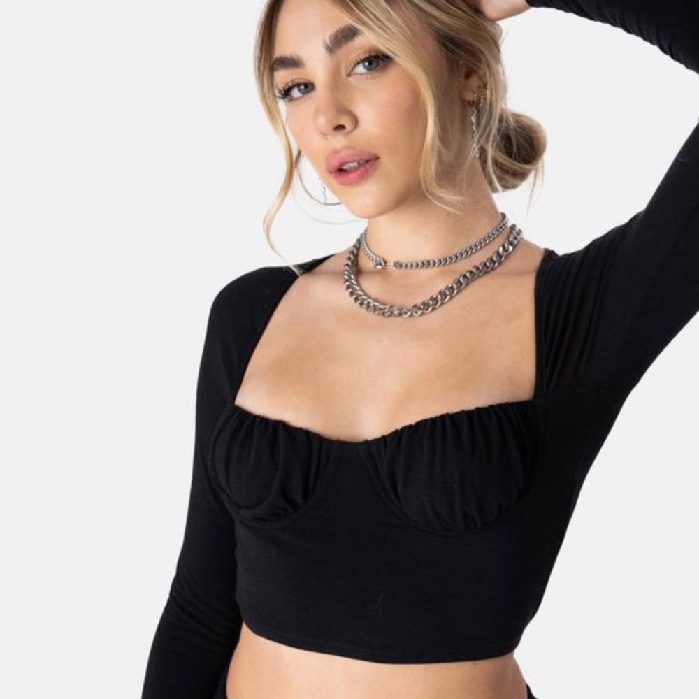 Adika Top
